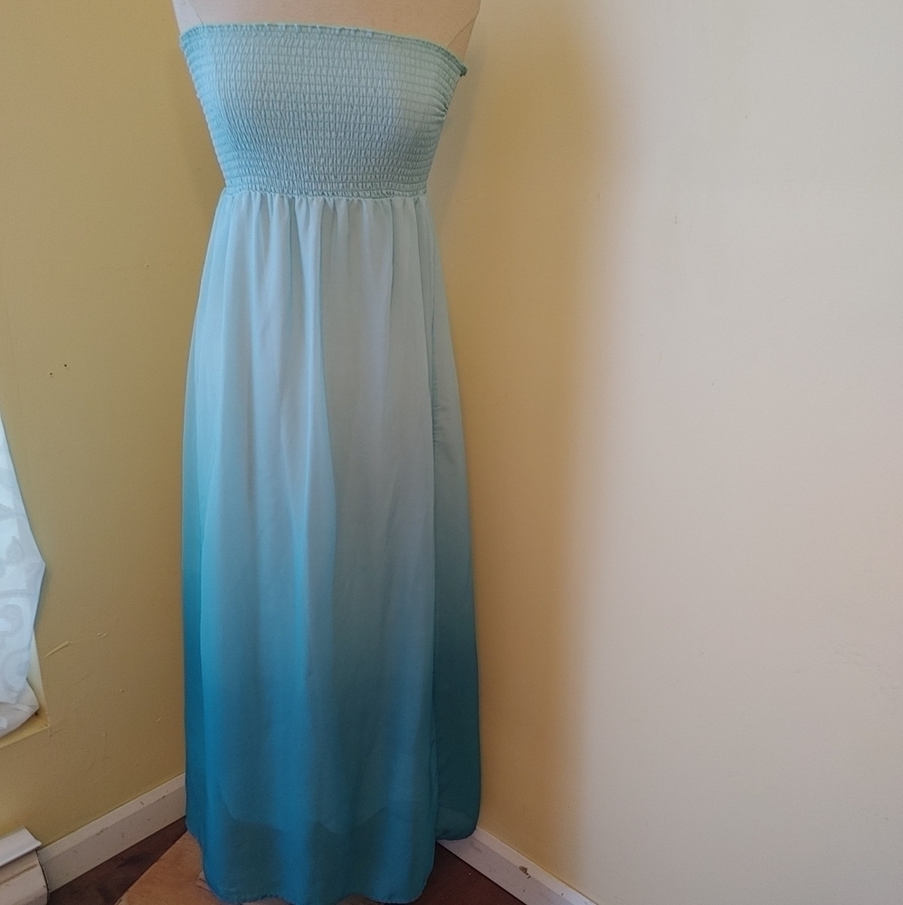Ardene Formal dress sleeveless size M‎